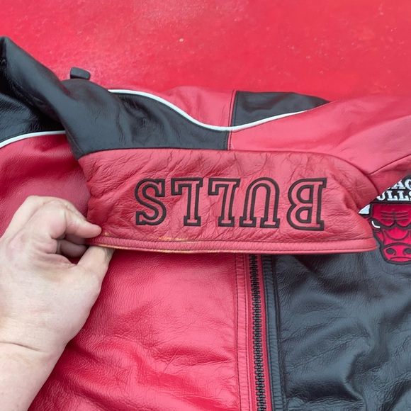 Vintage 90s Wilsons Leather Black and Red leather bulls pro player jacket - Picture 6 of 7